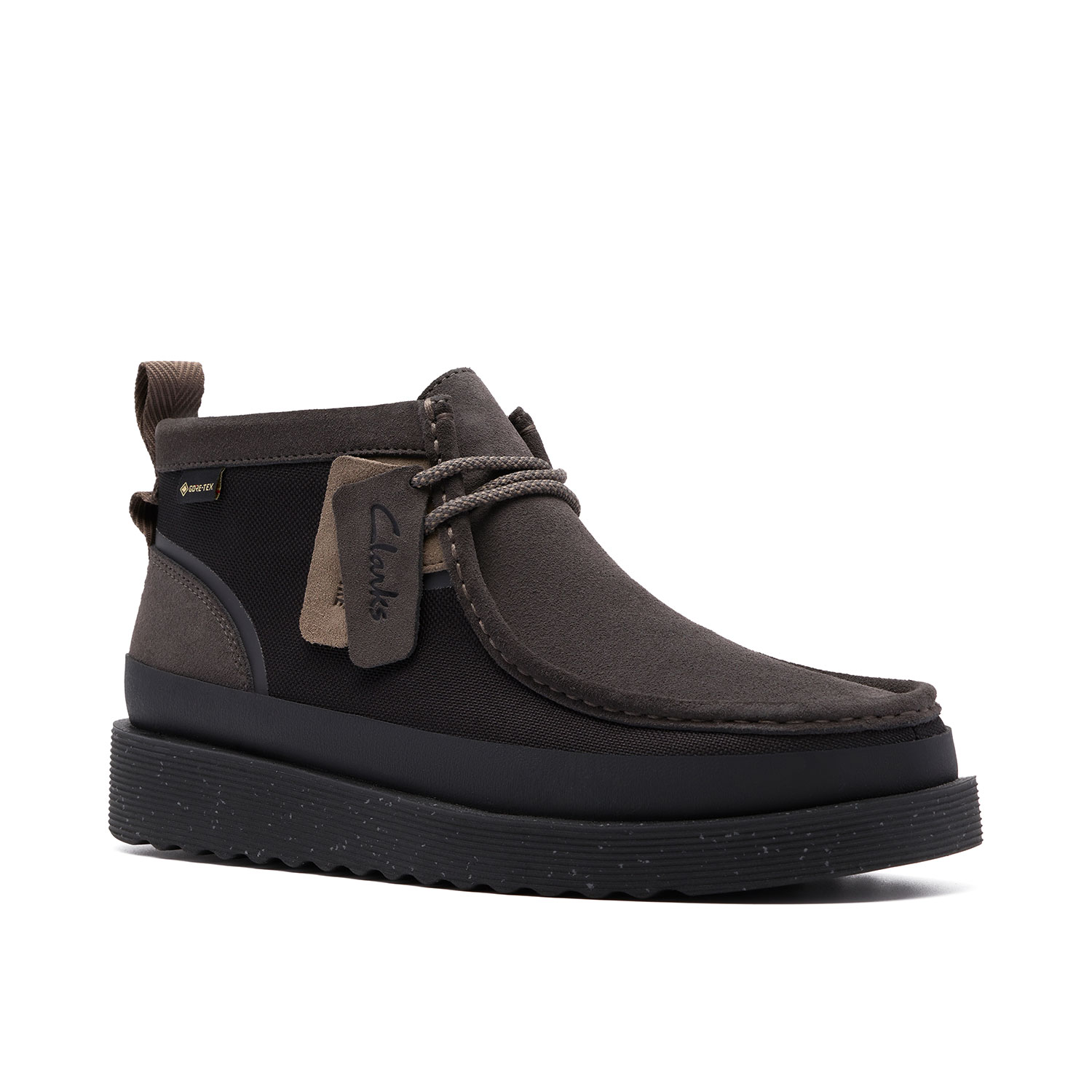 мъжки обувки clarks wallabee ftr gtx 26183469 черни от велур - снимка 1