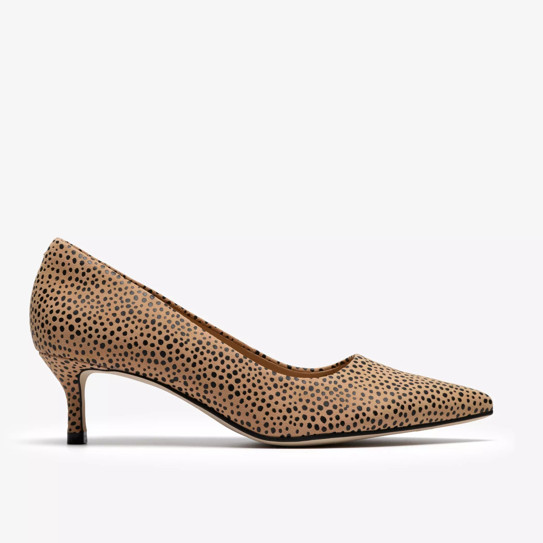 дамски обувки с тънък ток clarks zarey court 26186345 от велур - снимка 1
